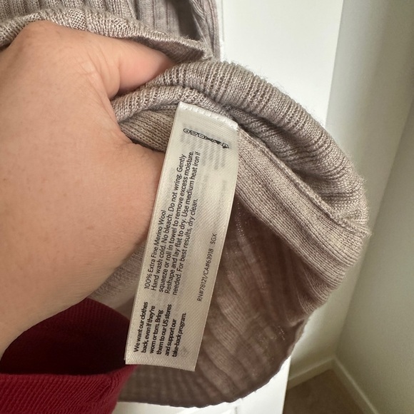 Eileen Fisher Ribbed Knit Sweater in Beige 100% Fine Wool - Picture 6 of 7